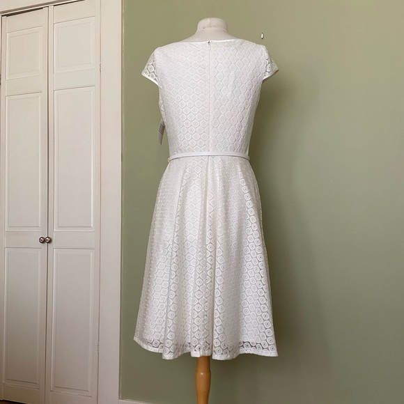 NWT, Jones Studio Dress, Fit and Flare, Size 8 - Picture 5 of 9